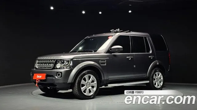 Land Rover Discovery 2016 — photo 1