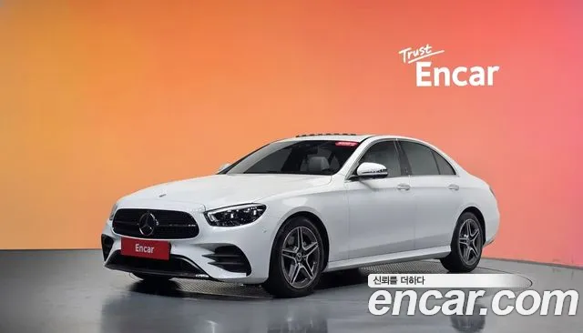 Mercedes-Benz E-Class 2023 — photo 1