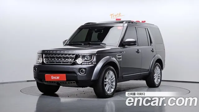 Land Rover Discovery 2015 — photo 1