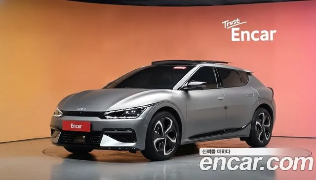 Kia EV6 2023 — photo 1
