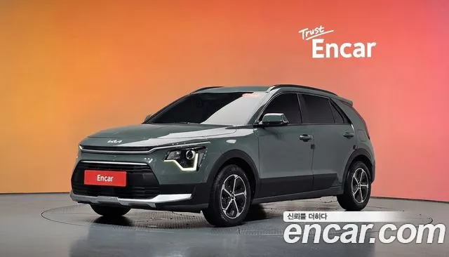 Kia Niro 2023 — photo 1