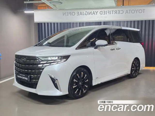 Toyota Alphard 2025 — photo 1