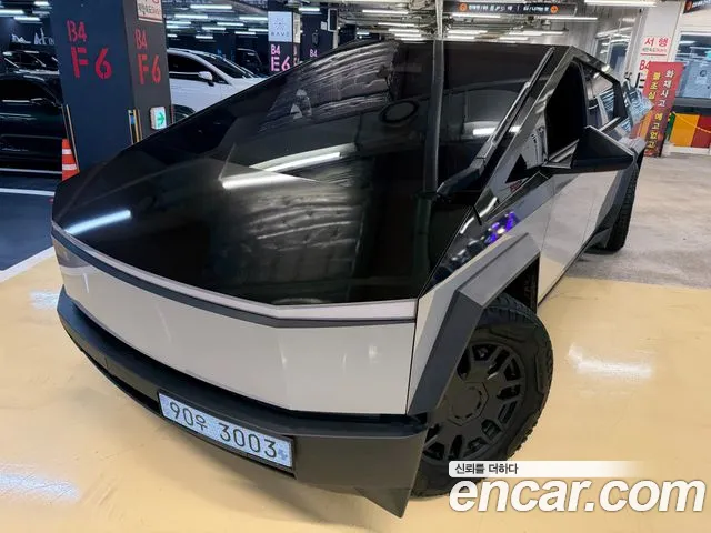 Tesla Cybertruck 2024 — photo 1
