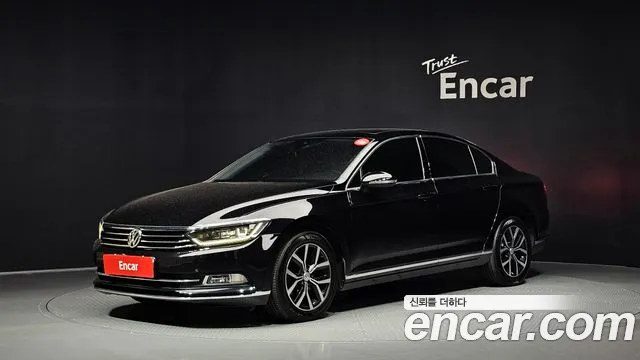 Volkswagen Passat 2018 — photo 1