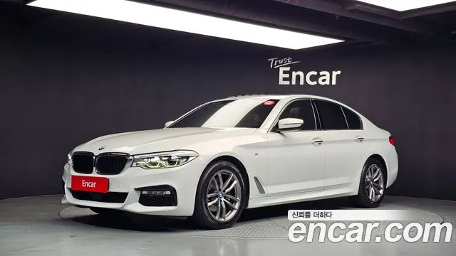 BMW 5-Series 2018 — photo 1