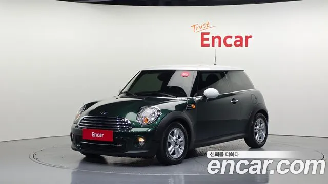 Mini Cooper 2013 — photo 1