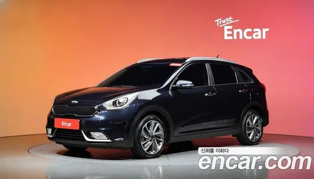 Kia Niro 2017 — photo 1