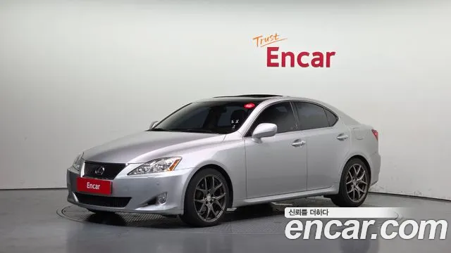 Lexus IS 2008 — photo 1