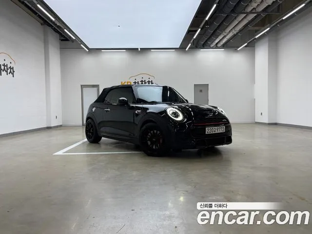 Mini Cooper Convertible 2019 — photo 1