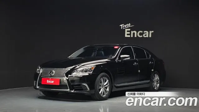 Lexus LS 2016 — photo 1