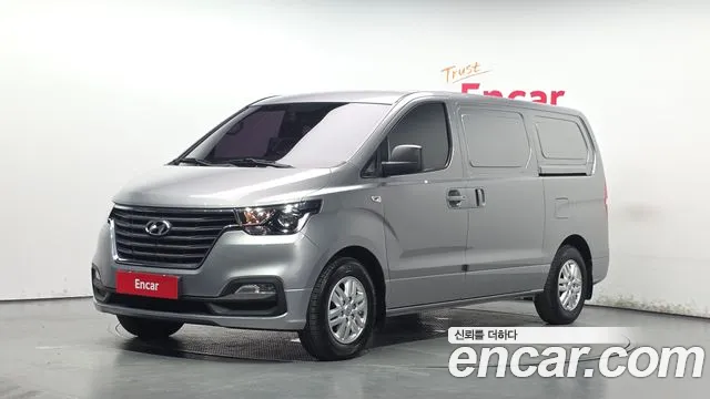 Hyundai Starex 2019 — photo 1