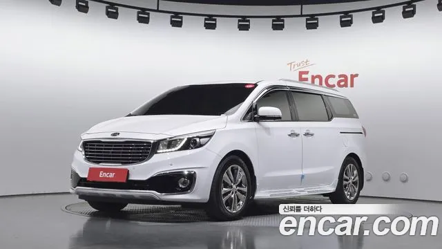Kia Canival 2018 — photo 1