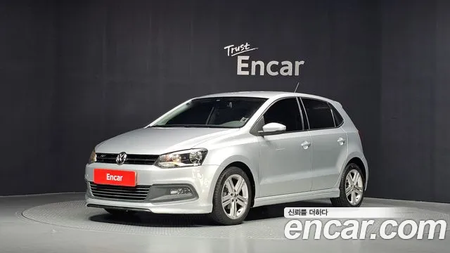Volkswagen Polo 2013 — photo 1