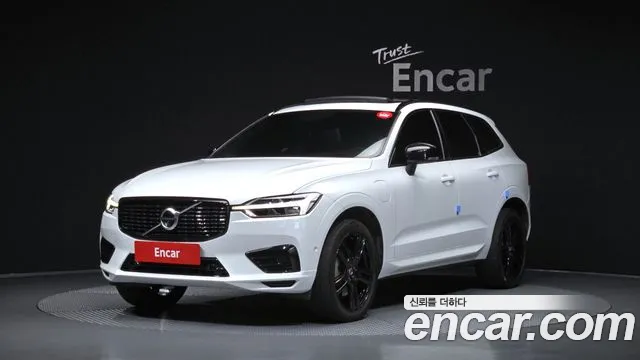 Volvo XC60 2021 — photo 1