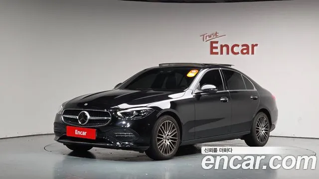 Mercedes-Benz C-Class 2023 — photo 1