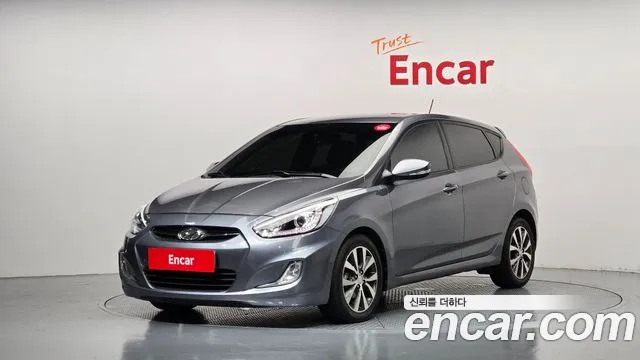 Hyundai Accent 2015 — photo 1