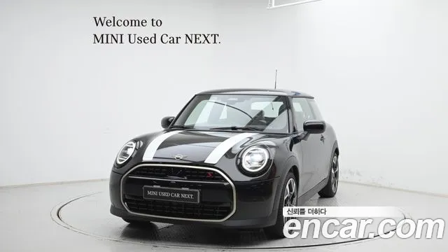 Mini Cooper 2026 — photo 1