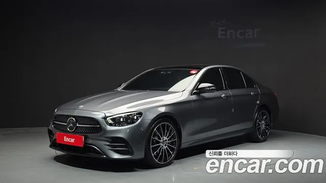 Mercedes-Benz E-Class 2023 — photo 1