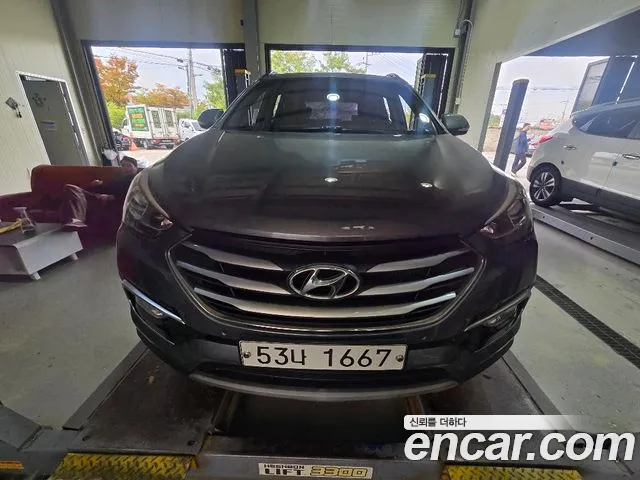 Hyundai Santafe 2018 — photo 1