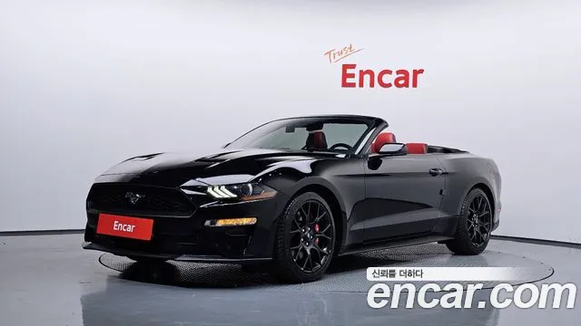 Ford Mustang 2020 — photo 1