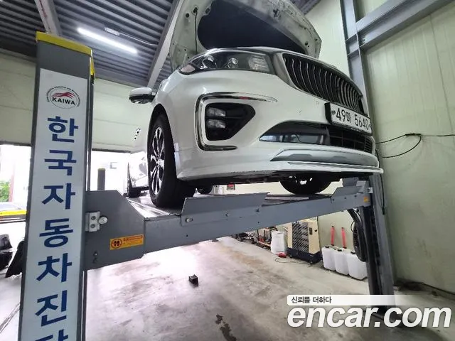 Kia Canival 2019 — photo 1