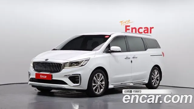 Kia Canival 2019 — photo 1