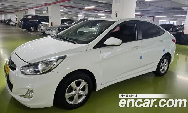 Hyundai Accent 2015 — photo 1