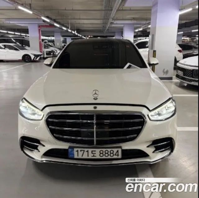 Mercedes-Benz S-Class 2023 — photo 1