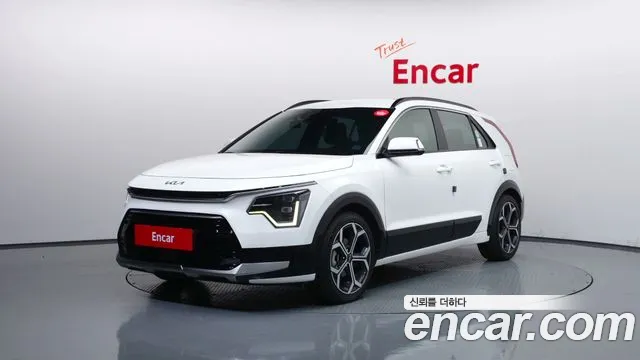 Kia Niro 2022 — photo 1