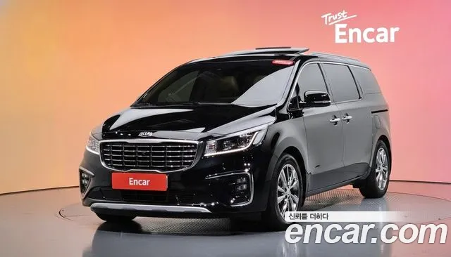 Kia Canival 2019 — photo 1