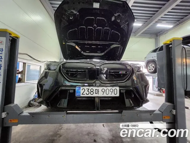 BMW M5 2026 — photo 1