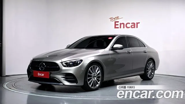 Mercedes-Benz E-Class 2022 — photo 1