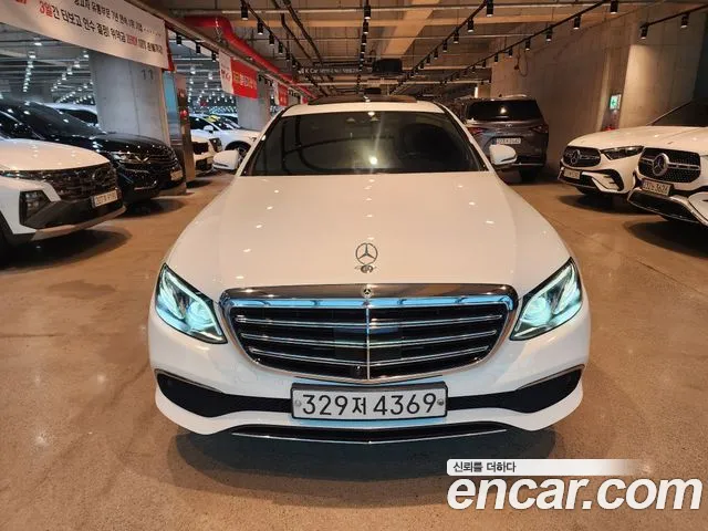 Mercedes-Benz E-Class 2020 — photo 1
