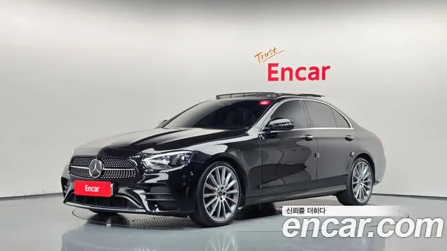 Mercedes-Benz E-Class 2022 — photo 1
