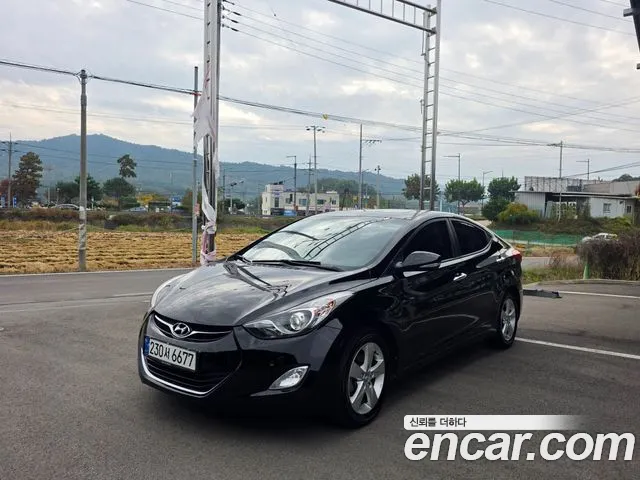 Hyundai AVANTE 2013 — photo 1