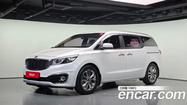 Kia Canival 2015 — photo 1