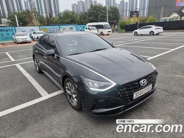 Hyundai Sonata 2022 — photo 1
