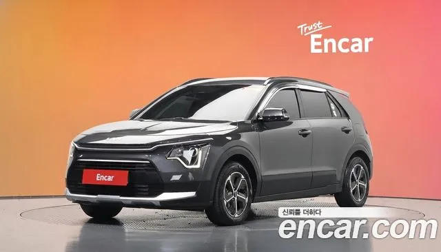 Kia Niro 2023 — photo 1