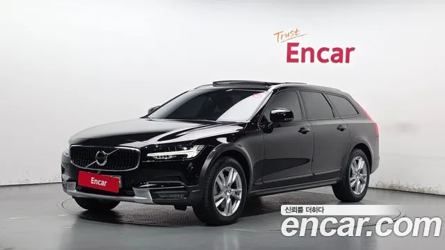 Volvo V90 2017 — photo 1