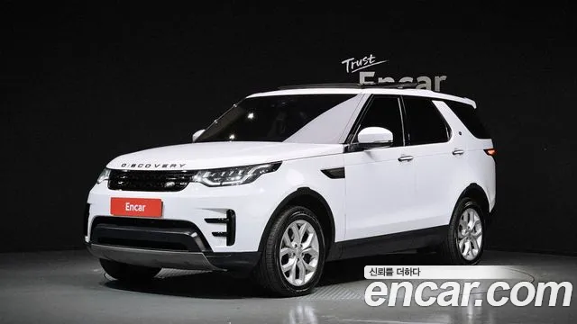 Land Rover Discovery 2018 — photo 1