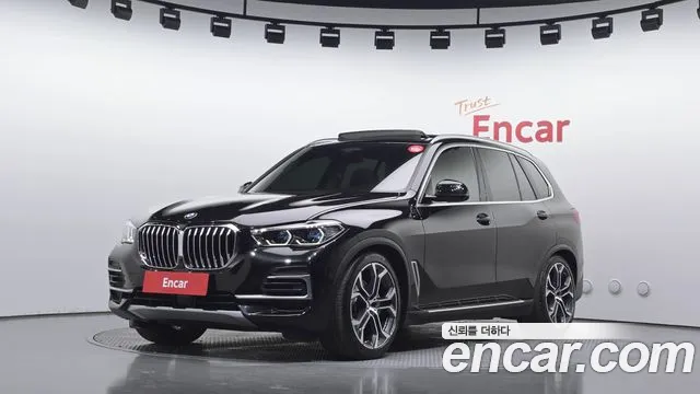 BMW X5 2022 — photo 1