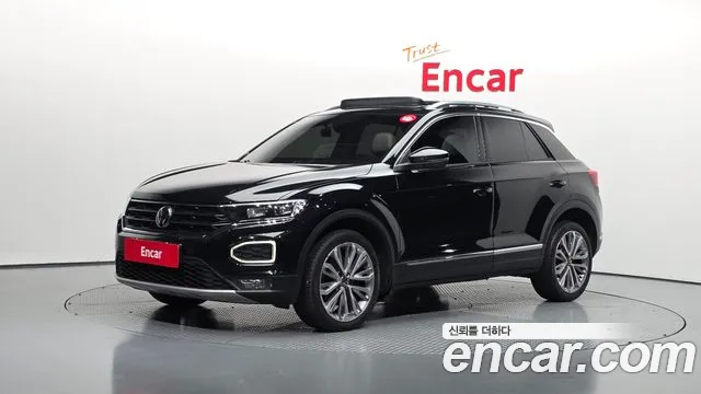Volkswagen T-Roc 2022 — photo 1