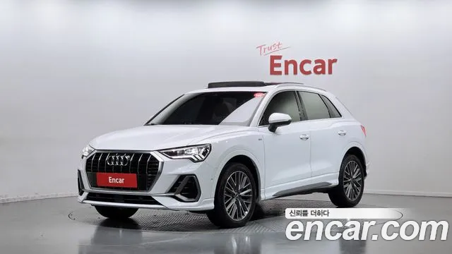 Audi Q3 2022 — photo 1