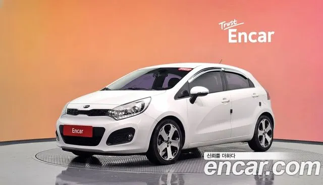 Kia pride 2013 — photo 1