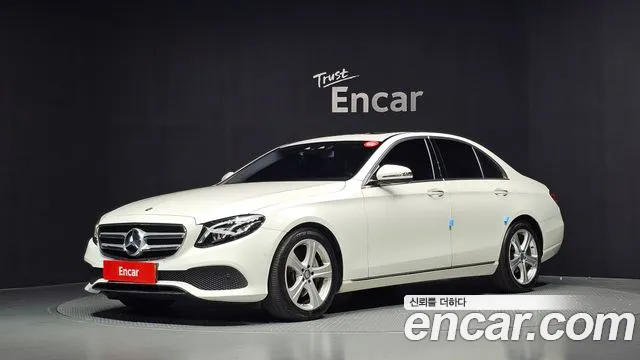 Mercedes-Benz E-Class 2017 — photo 1