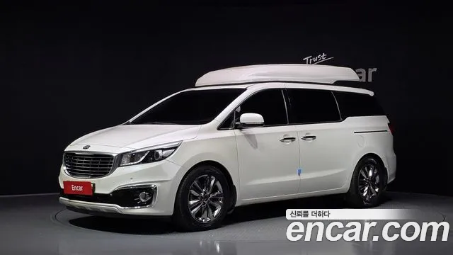 Kia Canival 2015 — photo 1