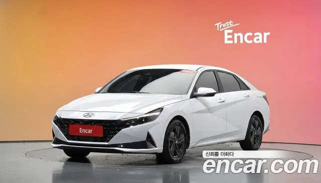 Hyundai AVANTE 2023 — photo 1