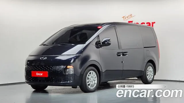 Hyundai Staria 2024 — photo 1