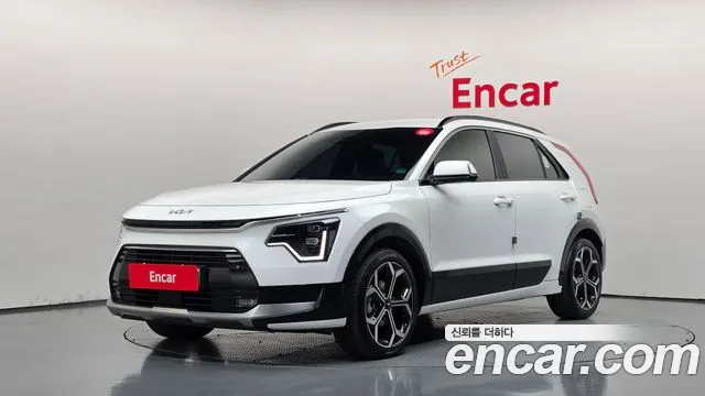 Kia Niro 2025 — photo 1