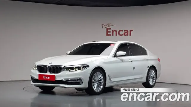 BMW 5-Series 2019 — photo 1